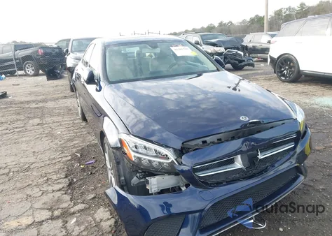 2019 Mercedes-Benz C 300 из США, поврежденный, VIN 55SWF8DB9KU302764